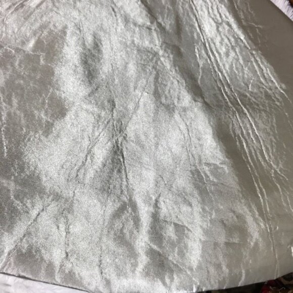 Valery Madelyn 48" Red/Black Tartan Linen Blend Bronze Christmas Tree Skirt - Picture 12 of 14